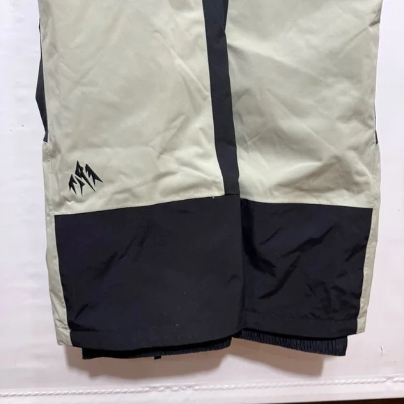 Jones β’ Womenβs Mountain MTN Surf Snowboard Ski Bibs Sage Green M NWT - Picture 13 of 14